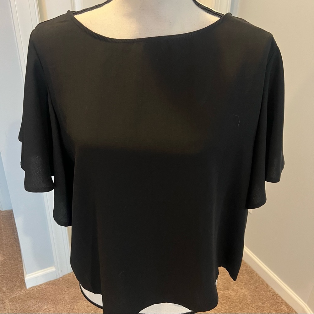 BB Dakota Black Boxy Short Sleeve Blouse